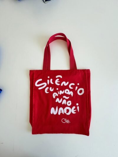 Ecobag Silêncio Eu Ainda Não Nadei - Vermelha